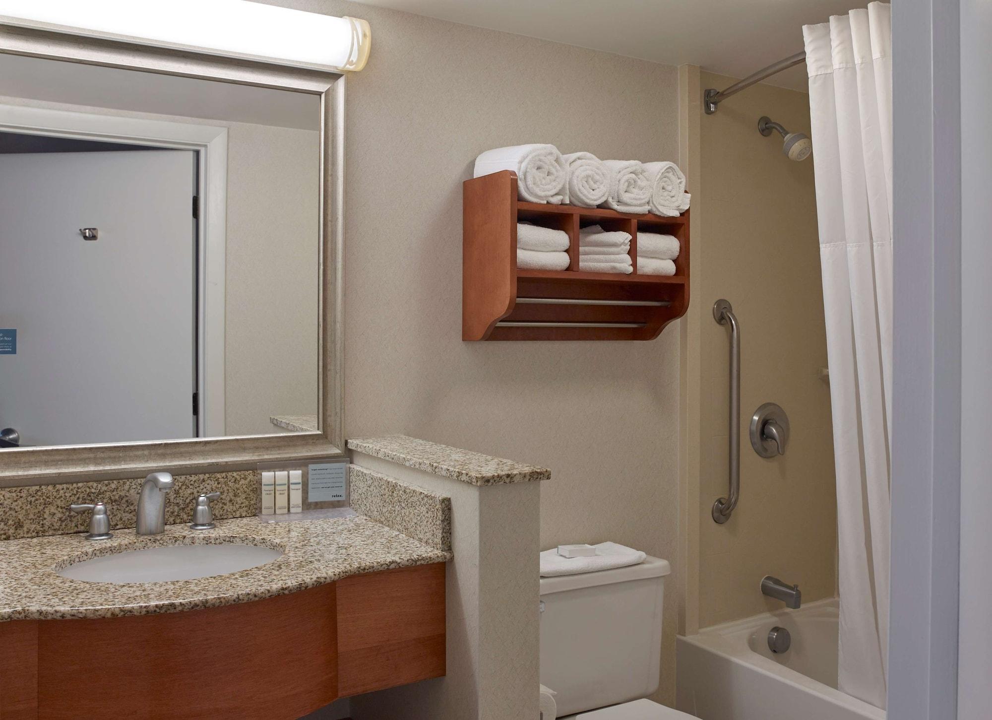 Hampton Inn Portland-Airport South Portland Zewnętrze zdjęcie